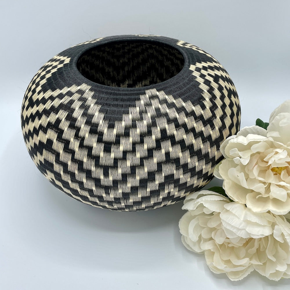 Wounaan Fine Art Vase Bowl Basket WV148