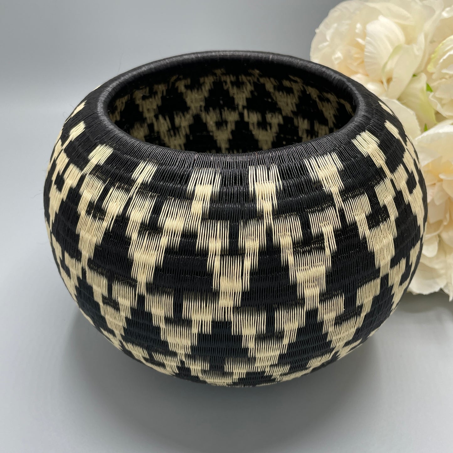 Wounaan Fine Art Vase Bowl Basket WV141