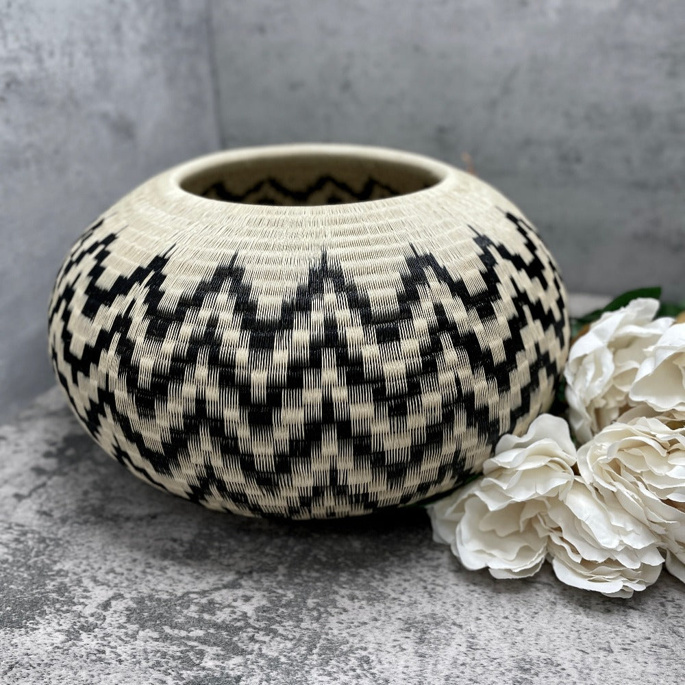 Wounaan fine art bowl vase basket.  Black mountain design. Handmade in Colombia.